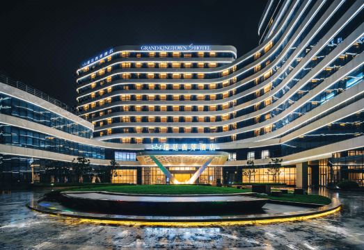 上海瑞廷西郊S酒店（蟠龙天地店）外景图