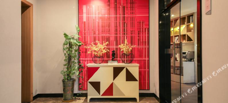 柏曼酒店(武汉武胜路地铁站凯德广场店)图片