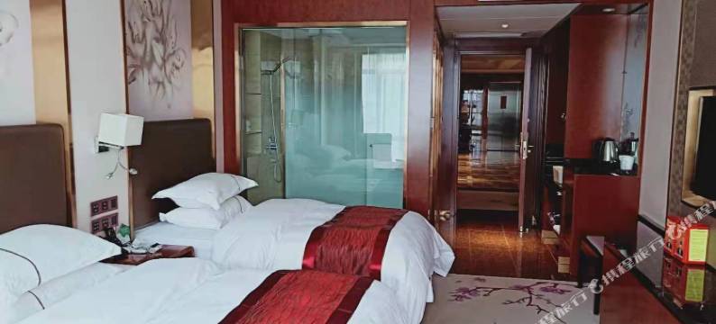 汨罗金碧华府大酒店图片