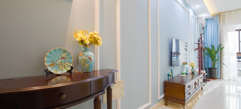 云畔·锦华霓虹城景都市简约设计美宿(合肥高铁南站汇美广场店)图片