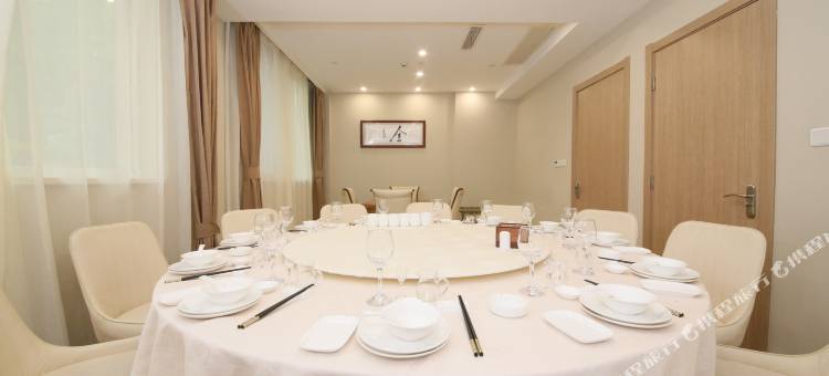 格盟酒店(金湖工业园区店)图片