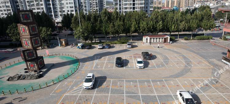 IU酒店(东平政务大厅东顺广场店)图片