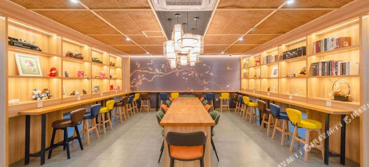 星尚客栈(上海虹桥威宁路地铁站店)图片