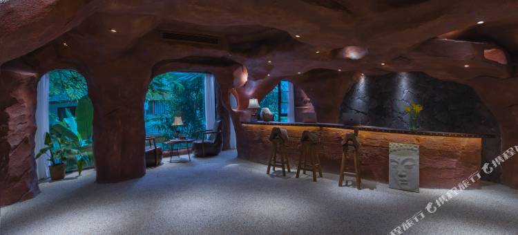 西双版纳景洪言汀·安屿漫步雨林红房(告庄西双景星光夜市店)图片