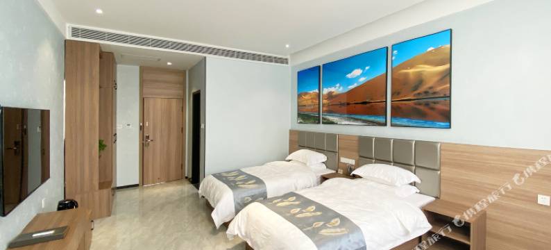 巴丹吉林乡源民宿图片