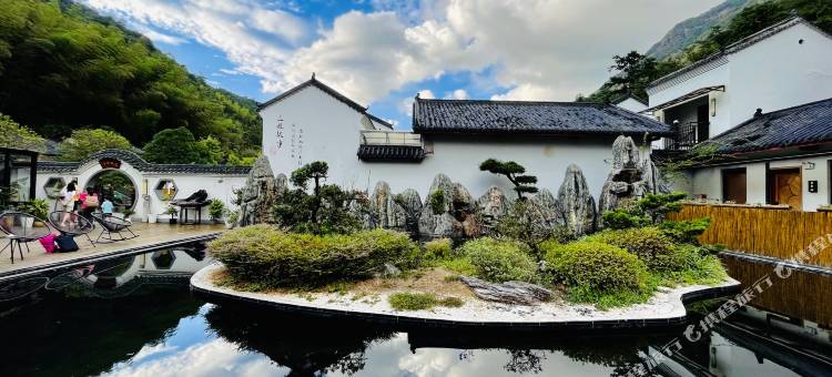 姑婆山三姐故事森林温泉度假美宿图片