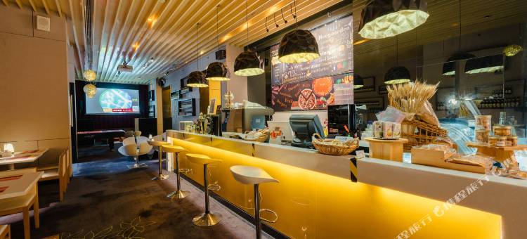 武汉沌口辉盛名致服务公寓(武汉体育中心店)图片