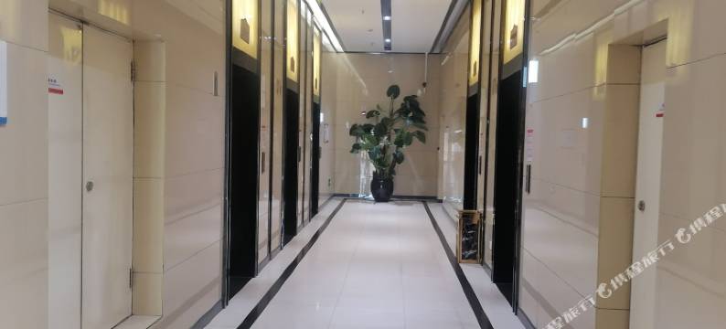 岚栖服务公寓(万达店)图片