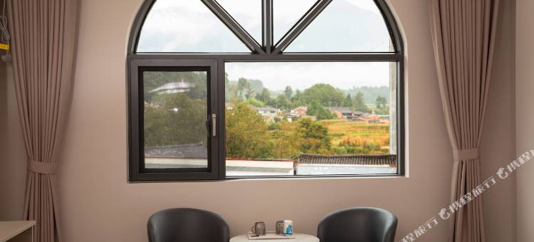 腾冲腾泸宾馆图片