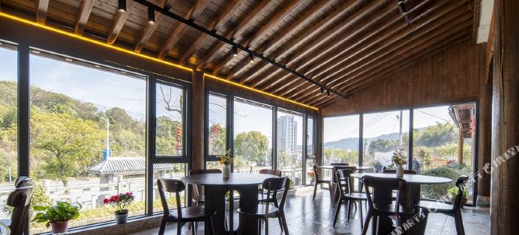 听山居民宿(庐山北门换乘中心店)图片