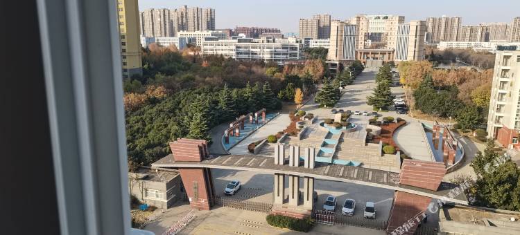 OYO新郑莱湾宾馆(河南工程学院店)图片