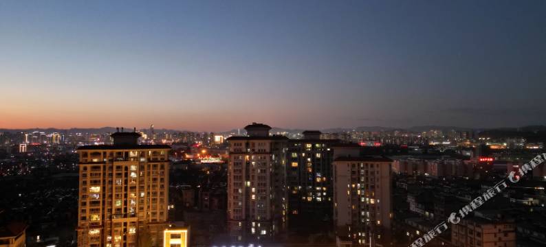 昆明朋悦影视酒店(昆明学院店)图片