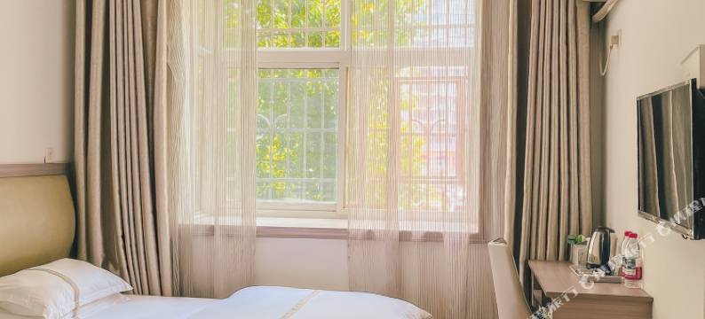 凤凰依恋宾馆图片