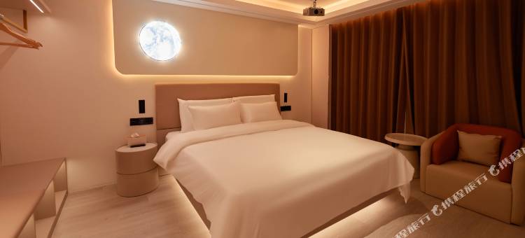 客尚·智能影音酒店(南康家具城店)图片