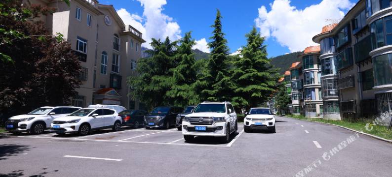 林芝德康居民宿(德吉路店)图片