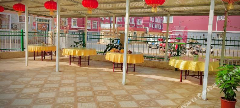 依山傍水宾馆(北戴河集发梦想王国店)图片