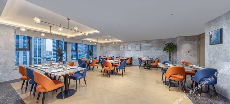 凯里亚德酒店(乌鲁木齐高铁站北广场店)图片