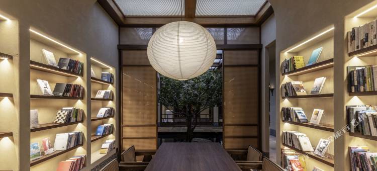 宁波老外滩美术馆亚朵酒店图片