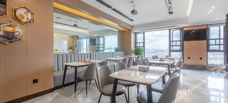 格雅酒店(昆明紫金中心晓东村地铁站店)图片