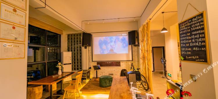 东江湖左岸民宿(黄草镇金牛岛店)图片