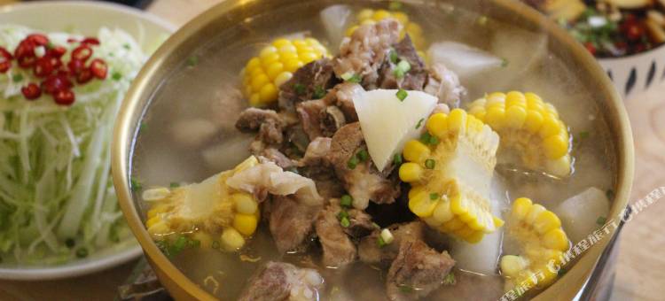 康定饮月山居民宿图片
