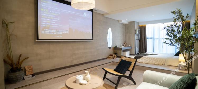 麦卡伦湖景智能民宿酒店(蚌埠张公山公园万达广场店)图片