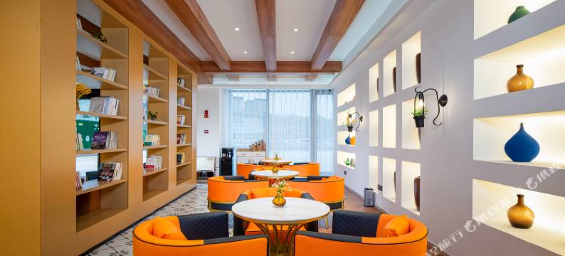 欧曼·地中海酒店(贵阳高铁东站店)图片