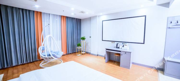 山水商务酒店(咸宁南站万达广场店)图片