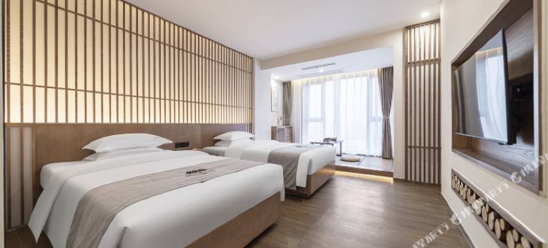 观山雅居酒店(都江堰融创文旅城店)图片