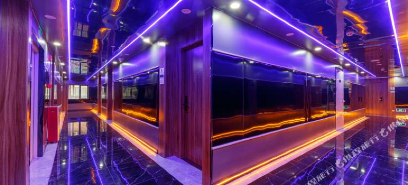 TT电竞酒店(广州白云火车站百信广场店)图片