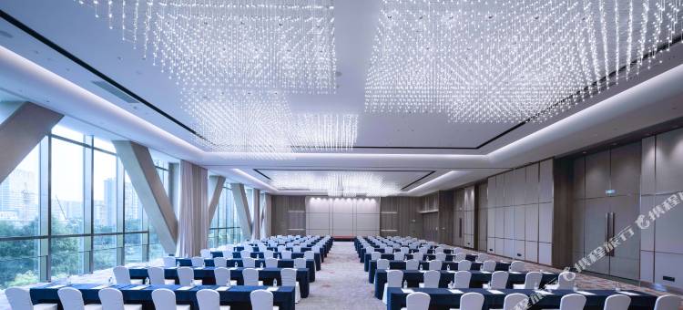 杭州临平皇冠假日酒店图片