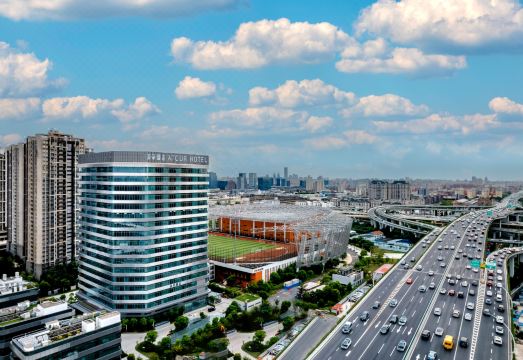 上海大宁市北高新园区亚朵酒店外景图