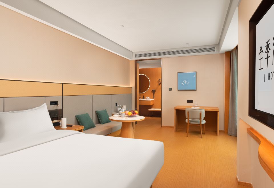  Hotel Overview