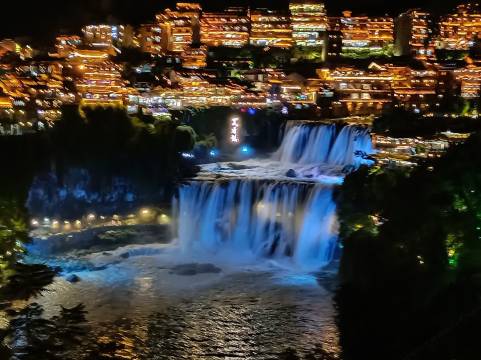 土司宣府(芙蓉镇大瀑布店)图片