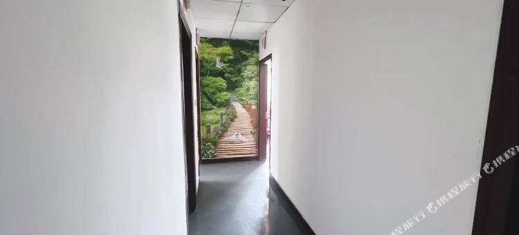 华华超市宾馆(常德职业技术学院店)图片