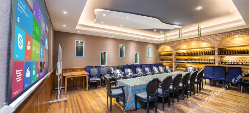 由里尚雅·智慧酒店(兴义桔山广场梦乐城店)图片