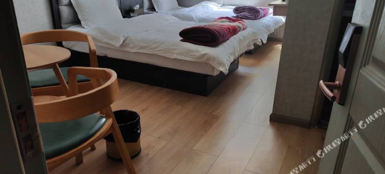 萨嘎壹家宾馆图片