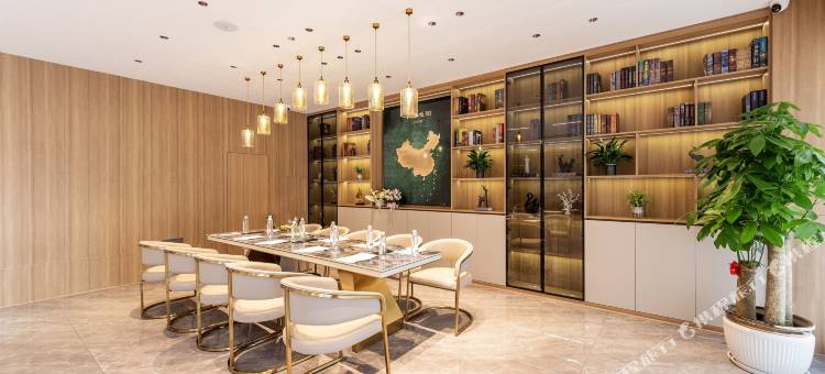 鱼洲酒店(贵港平南中心广场步行街店)图片