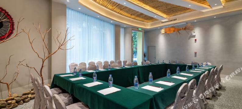 晴天Sunny Day设计师艺术空间民宿(荔波美食街店)图片