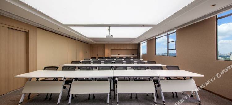 云水际·未来酒店(帕羊店)图片