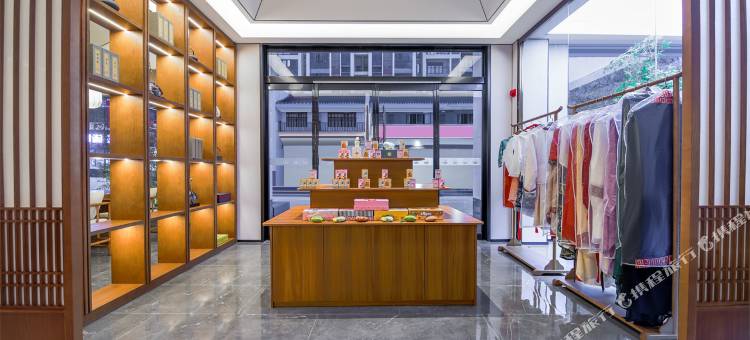 陌上轻居酒店(荆州高铁站东方神画方特店)图片