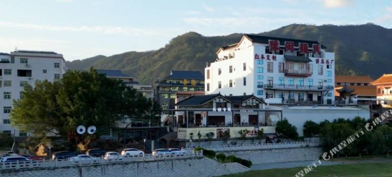 凤栖仙木民宿图片