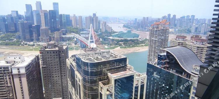 云端见月高空江景智住民宿(解放碑步行街洪崖洞店)图片
