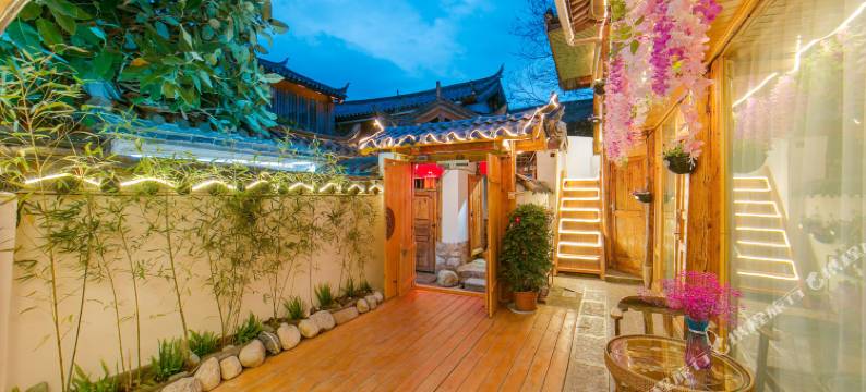 丽江思见轻奢美宿(古城四方街店)图片