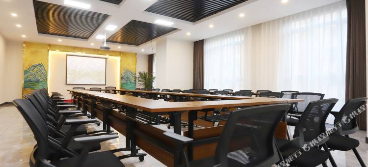 华亿酒店(长春一汽店)图片