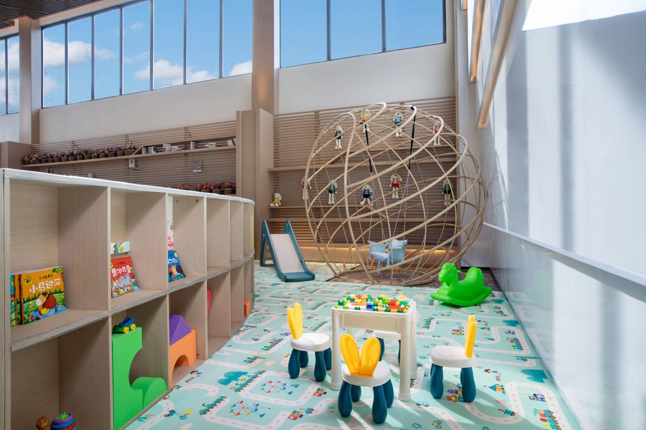 上海滴水湖假日酒店图片