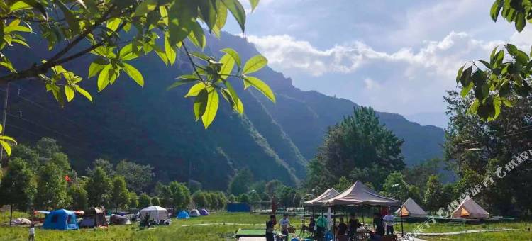 金佛山金水湾露营基地图片