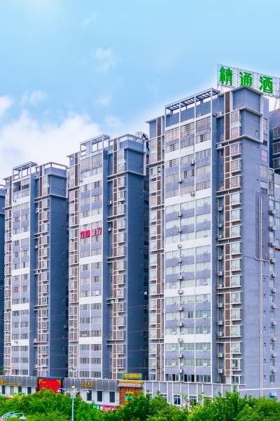 精通酒店(来宾市政广场沃尔玛滨江园店)图片