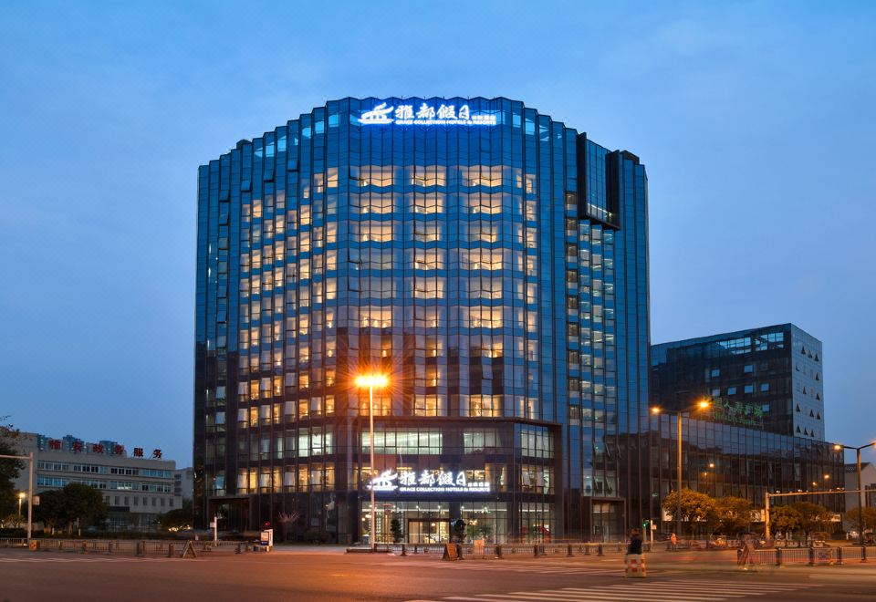 雅安雅都假日兰欧酒店外景图