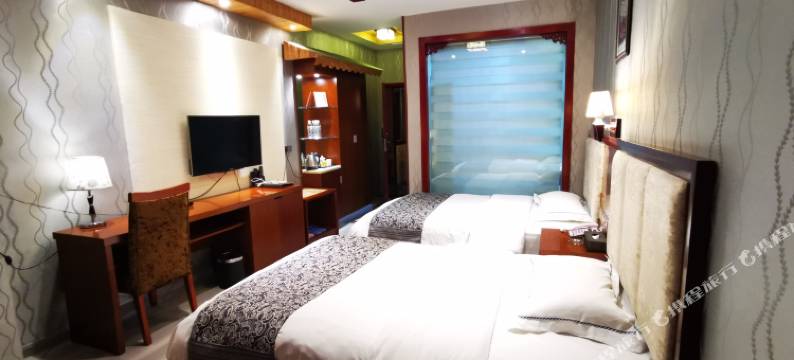 凯里苗绣大酒店(贵州电子信息学院店)图片